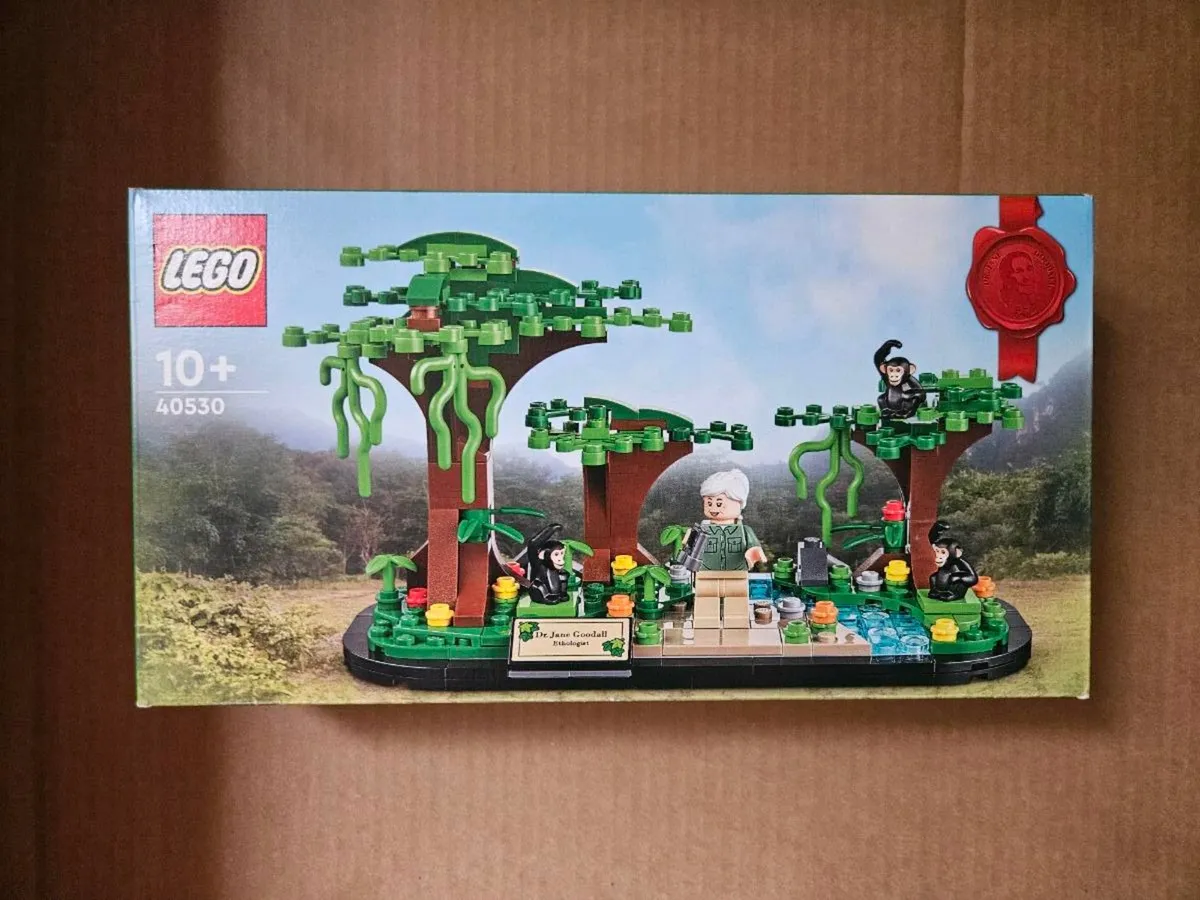 Lego Jane Goodall tribute 40530