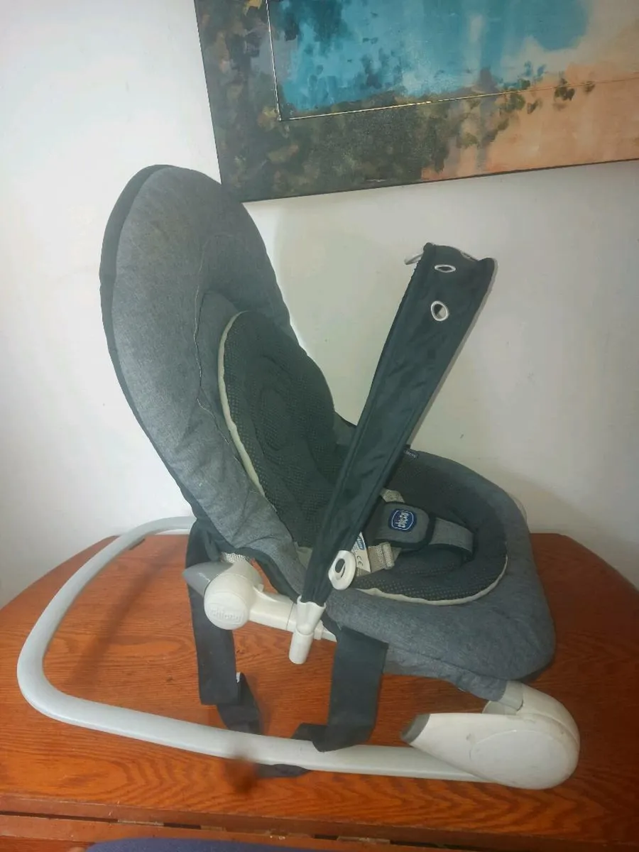 Baby nappy bin / chicco bouncer - Image 3