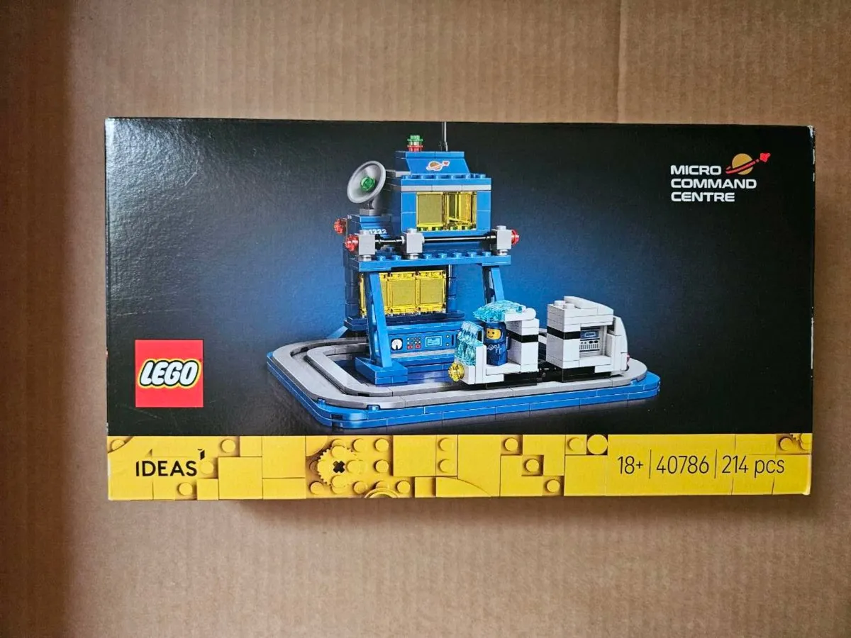 Lego micro command center 40786