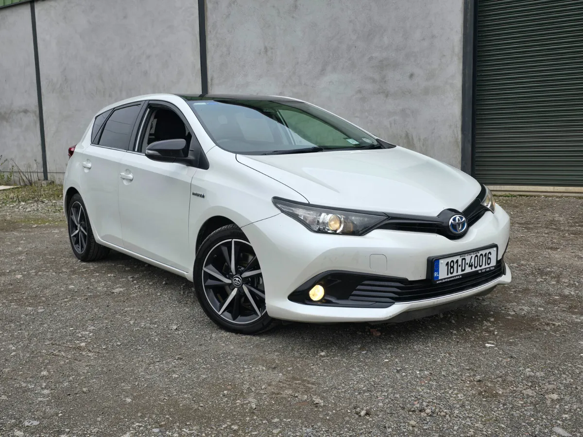 181 TOYOTA AURIS *HYBRID*LUNA SPORT* - Image 1