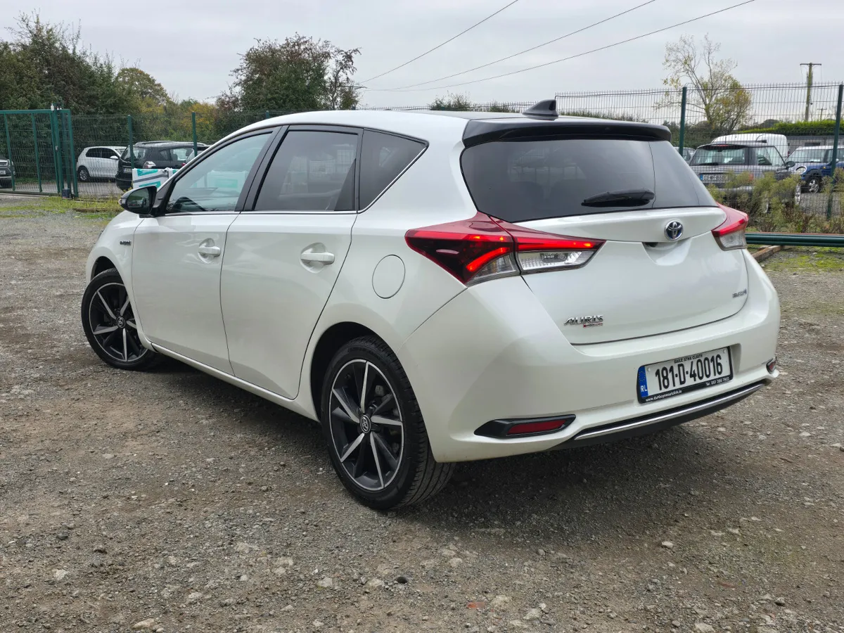 181 TOYOTA AURIS *HYBRID*LUNA SPORT* - Image 3