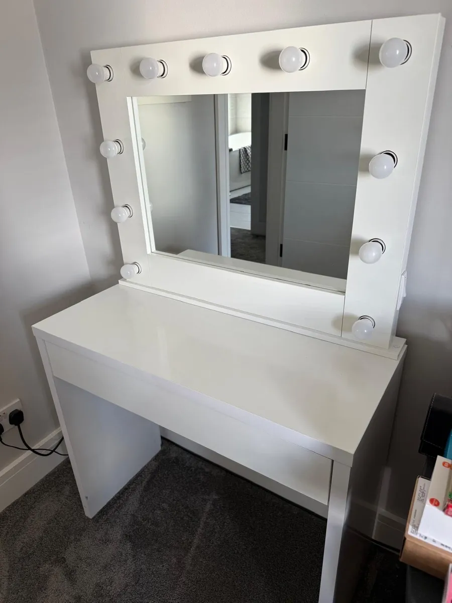 Vanity Makeup Dressing Table with LED Lights White - Image 4