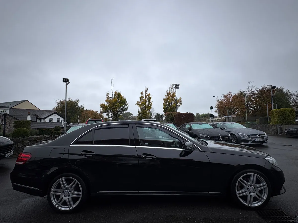 142 Mercedes-Benz E220 SE Sport Auto *Low Kils* - Image 4