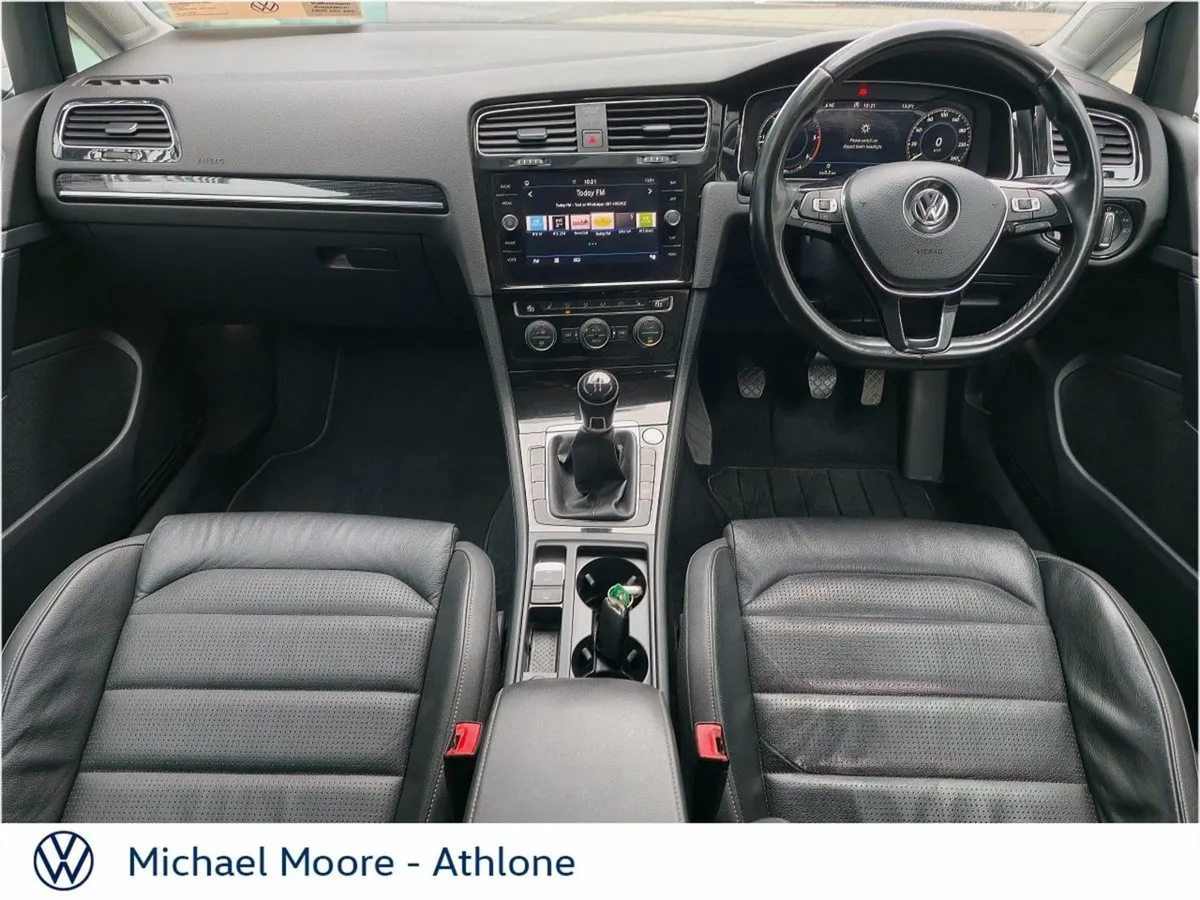 Volkswagen Golf 1.6 TDI 115BHP R-line - Image 2