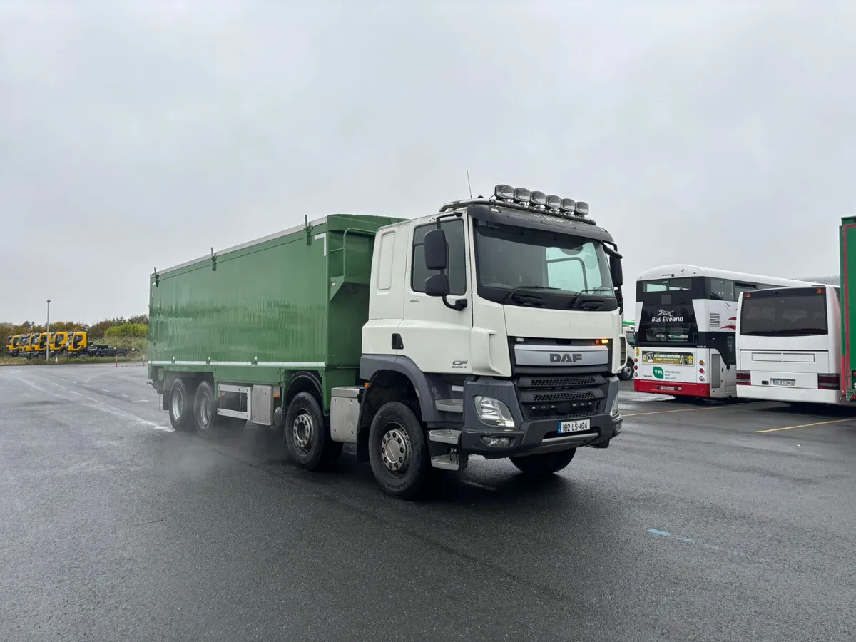 DAF CF440 8X4 - Image 3