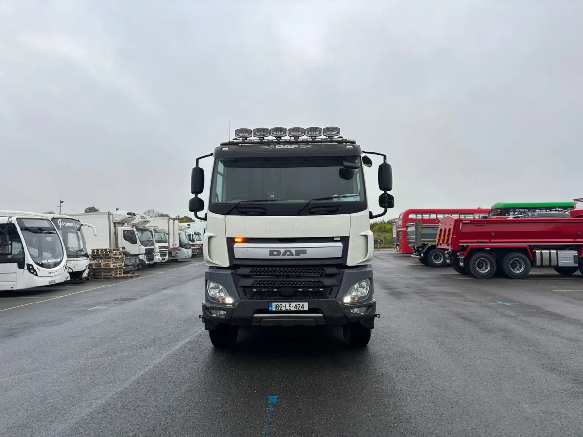 DAF CF440 8X4 - Image 2