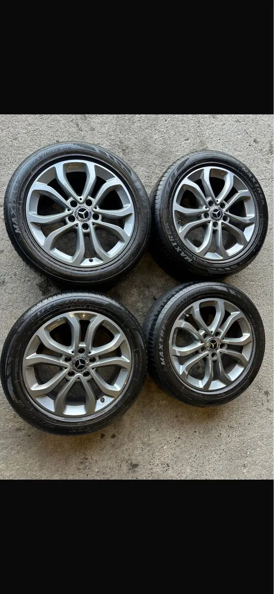 18” Genuine Mercedes C class alloys - Image 2