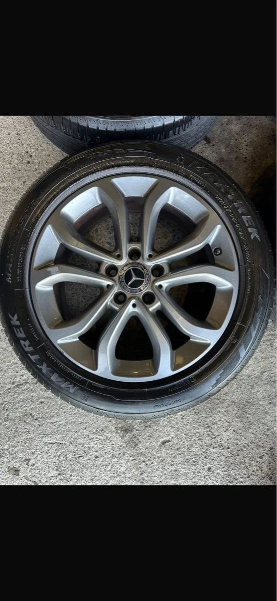 18” Genuine Mercedes C class alloys - Image 3