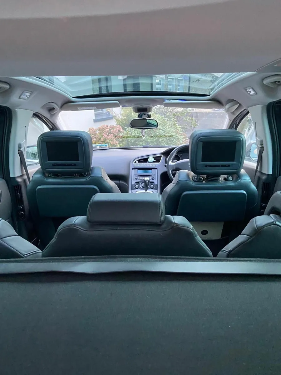 Peugeot 5008 2015 - Image 2