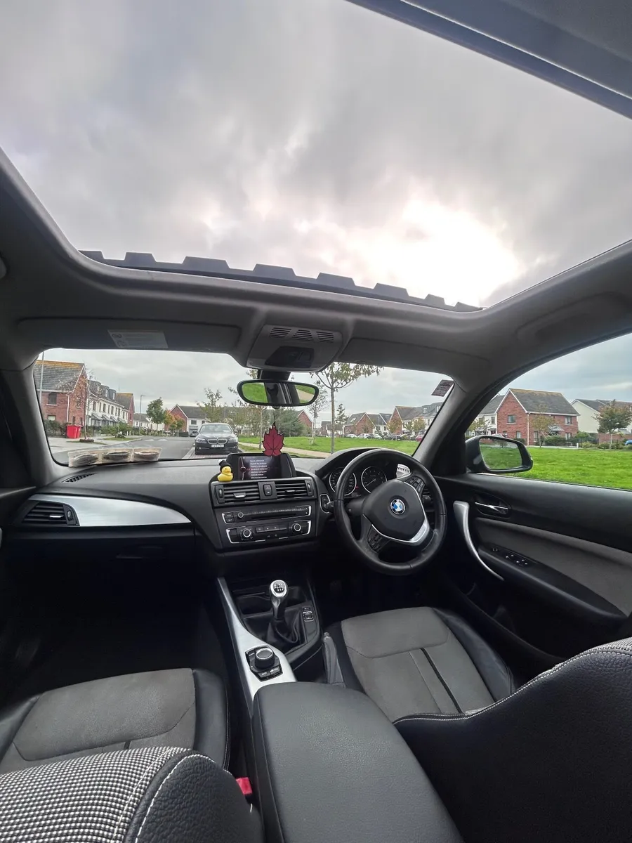 BMW 118i 2012 - Image 1