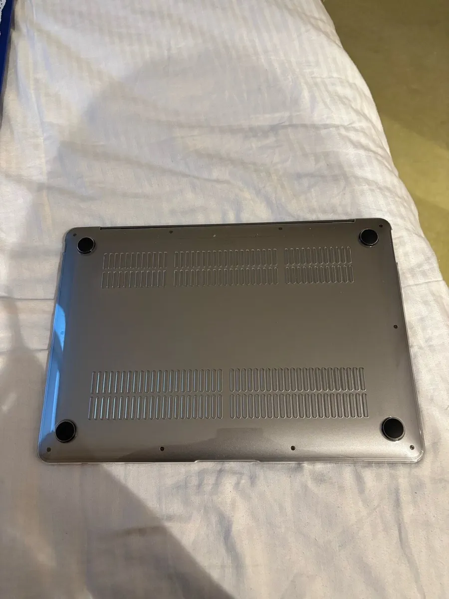 MacBook Air - Image 2