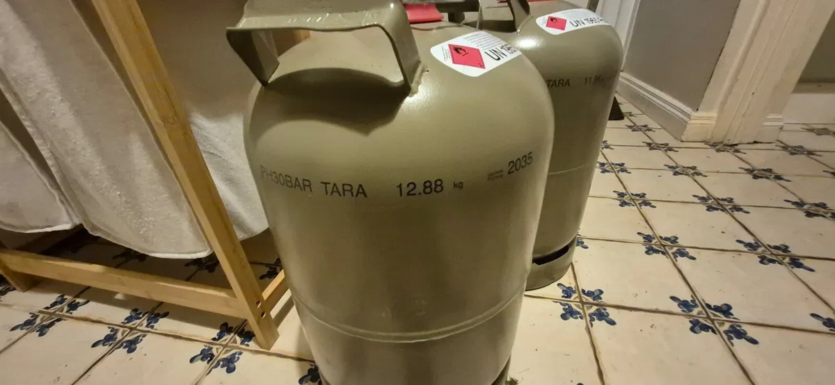 11 kg steel Gas Bottles, German, full - Image 3