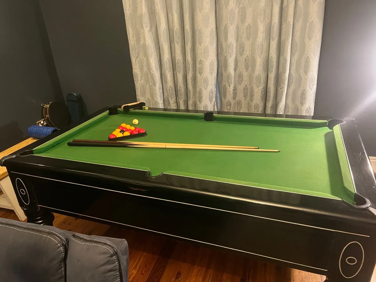 Pool table - Image 2
