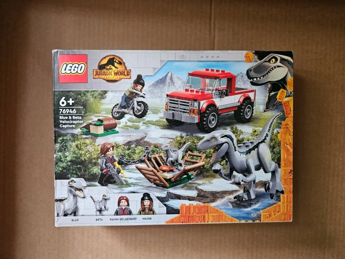 Lego jurassic world 76946 velociraptor capture