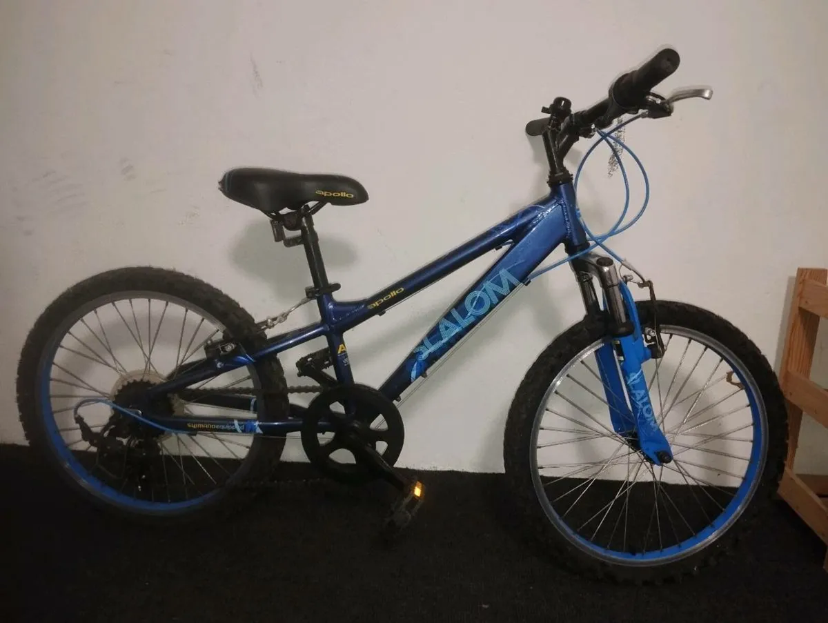 Boys 20inch bike - Image 1