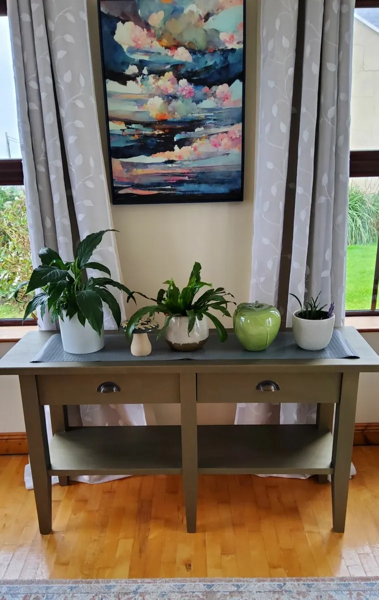 Console Table - Image 1