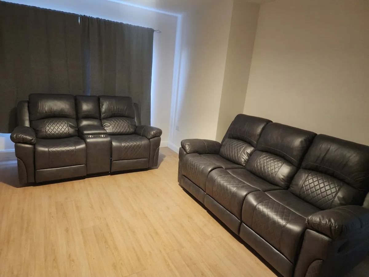 Norman leather recliners - Image 4