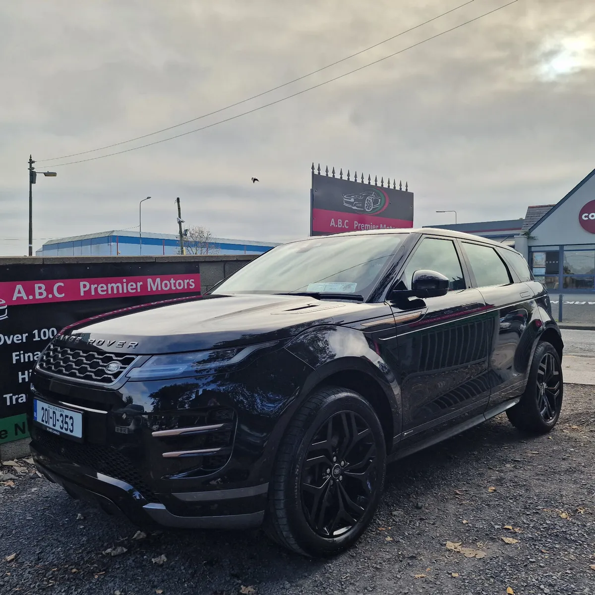 Land Rover Range R-Dynam Automatic - Image 4