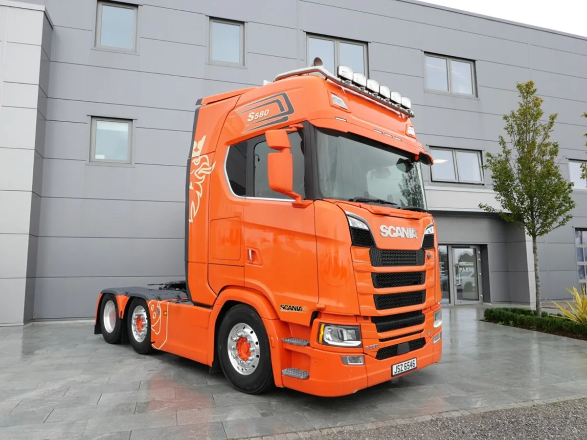 Scania S580 N/G Highline 6x2 Midlift Auto gearbox - Image 1