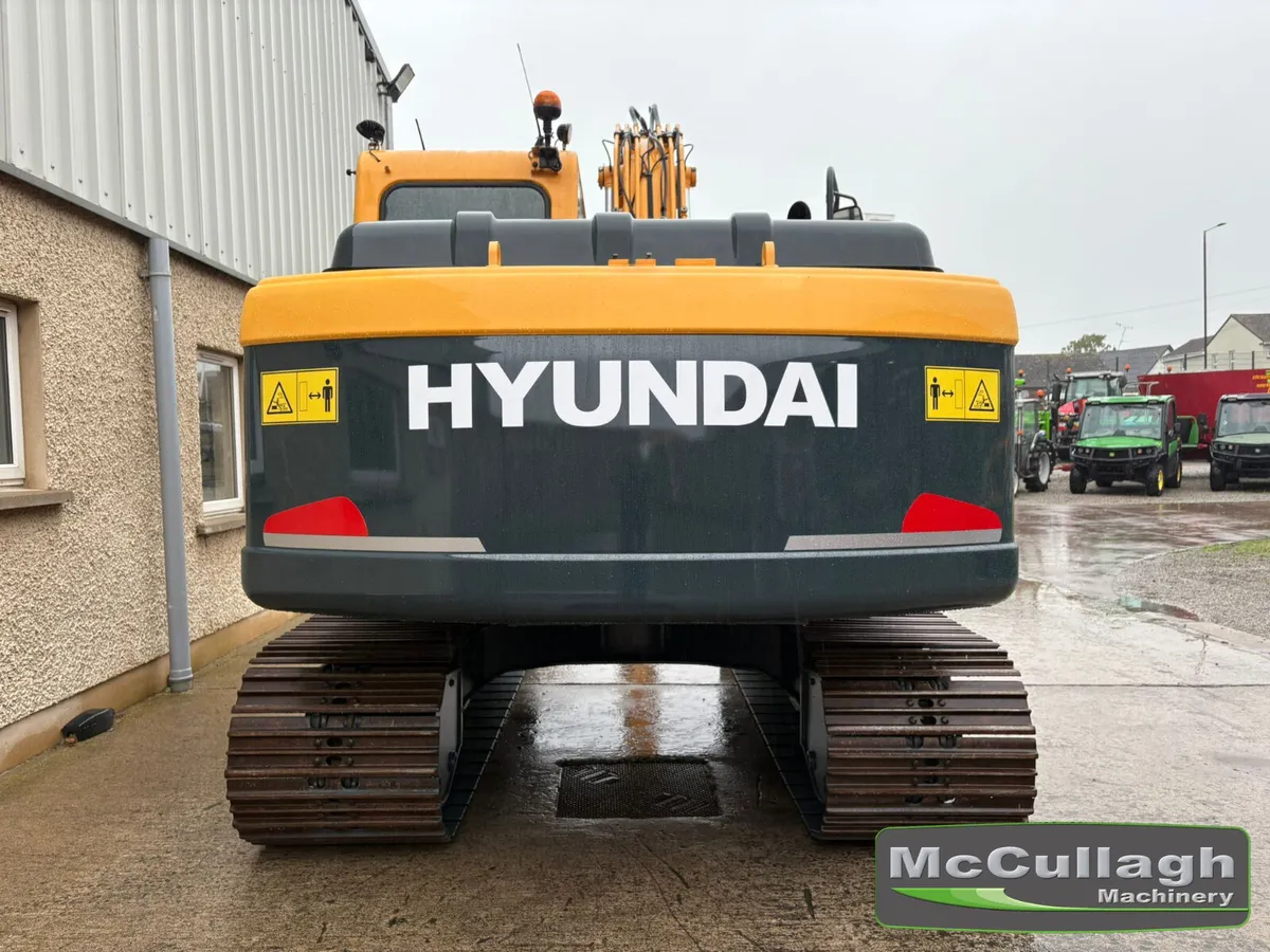 2012 Hyundai 140LC-9 14 Tonne Digger - Image 3