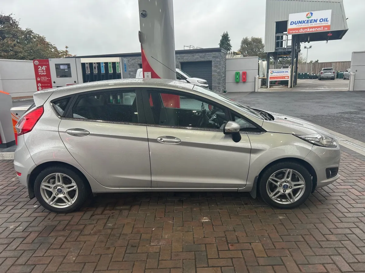 Ford Fiesta 2015 - Image 4