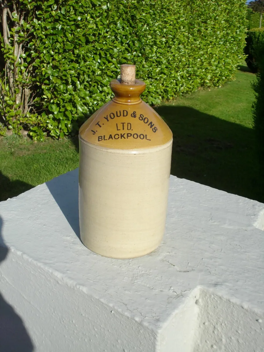 VINTAGE STONEWARE GLAZED FLAGON.  11 INCH. - Image 1