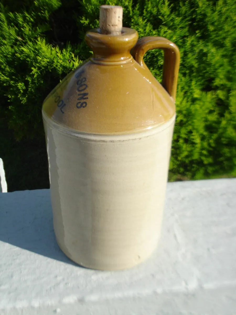 VINTAGE STONEWARE GLAZED FLAGON.  11 INCH. - Image 2
