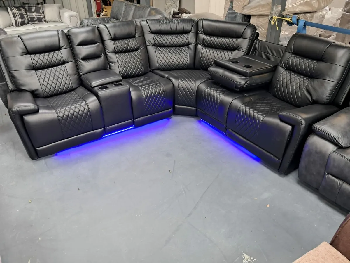 Halifax Corner suite sofa - Image 1