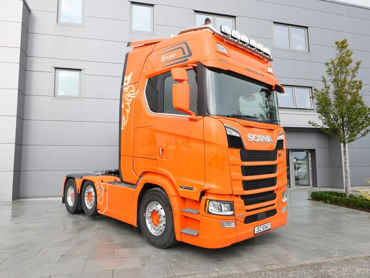 Scania S580 N/G Highline 6x2 Midlift Auto gearbox - Image 1