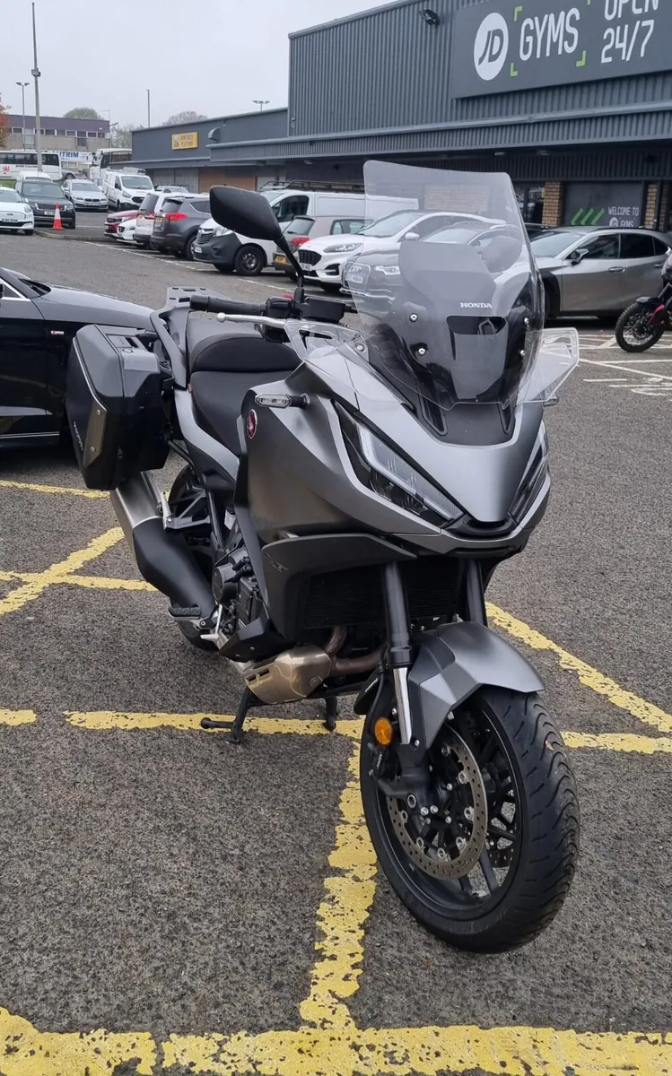 Honda NT1100 DCT - Image 2