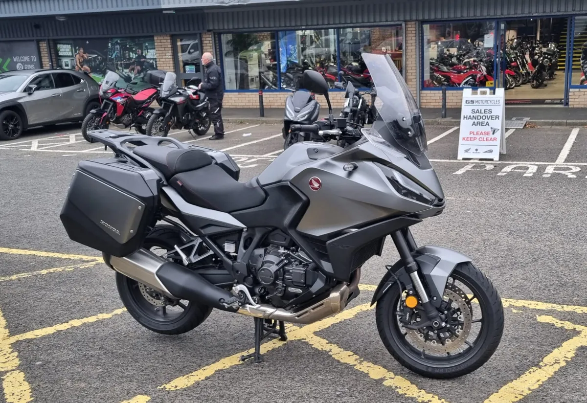 Honda NT1100 DCT - Image 1