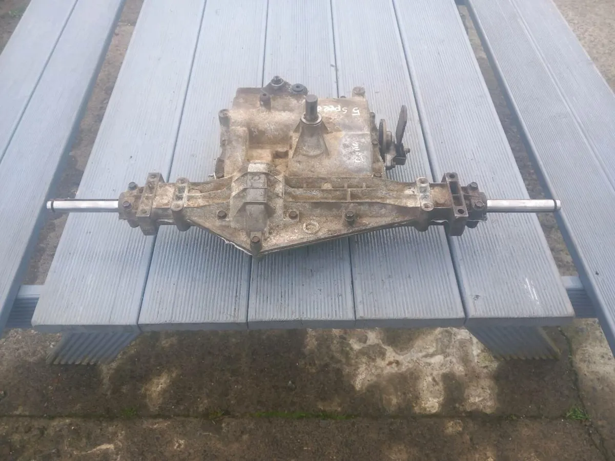 Castlegarden manual gearbox for sale - Image 3