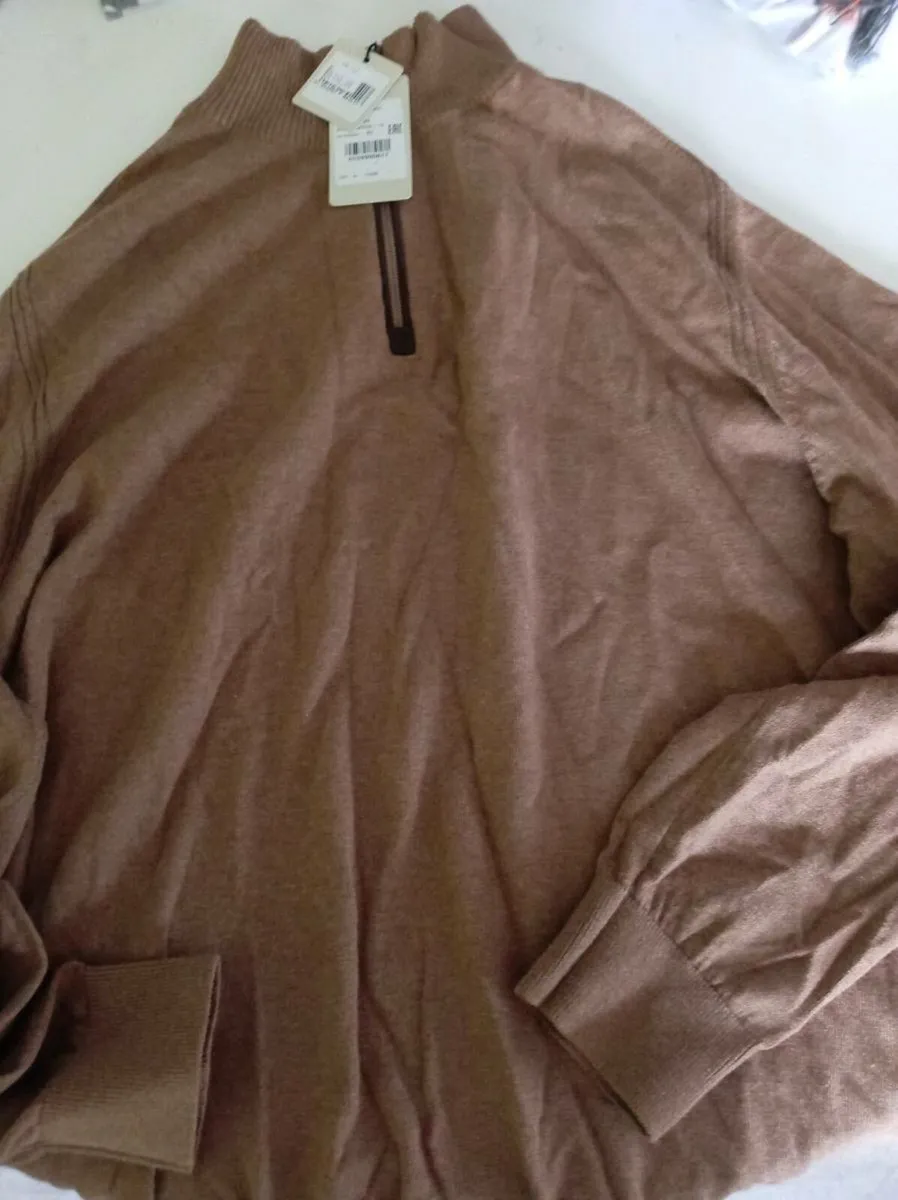 Brand new Bugatti top (High End Top) - Image 3