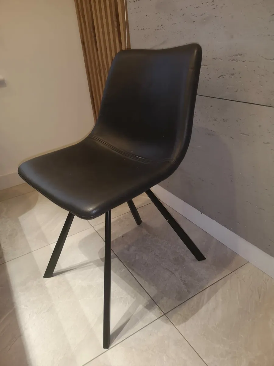 4 chairs for sale - Image 2