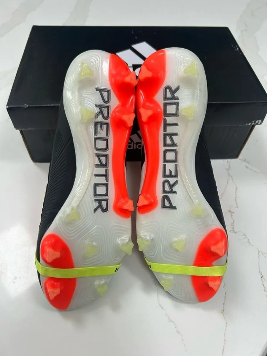 Adidas football boots - Image 2