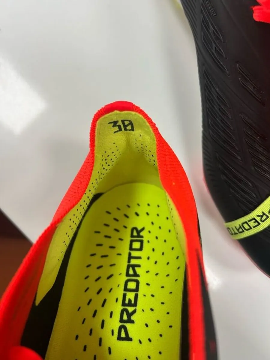 Adidas football boots - Image 4