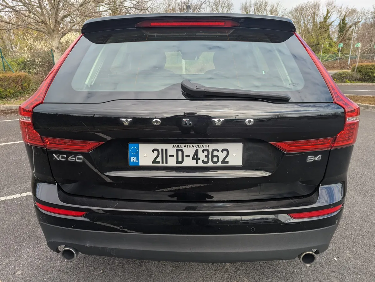 2021 VOLVO XC60 B4 MOMENTUM  AUTO - Image 3