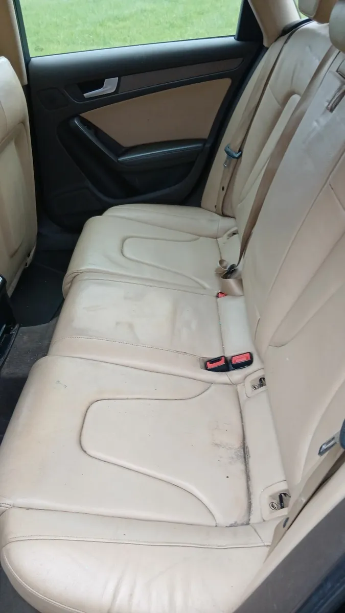 Audi A4 2014 - Image 2