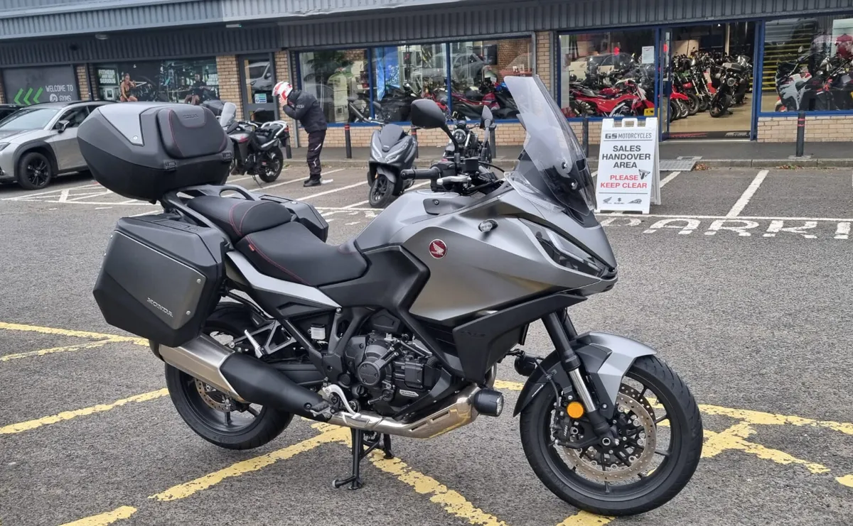 Honda NT1100 DCT - Image 1