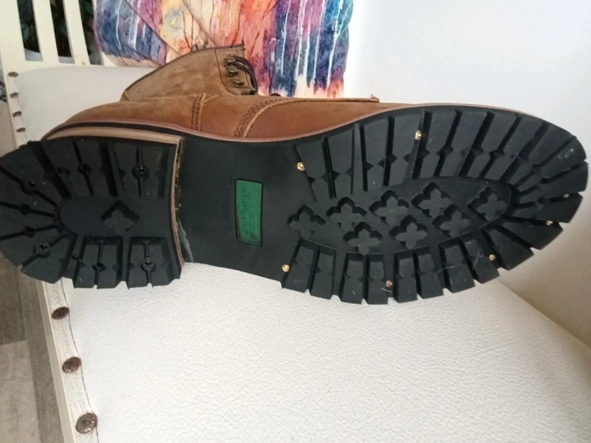 Boots - Image 3