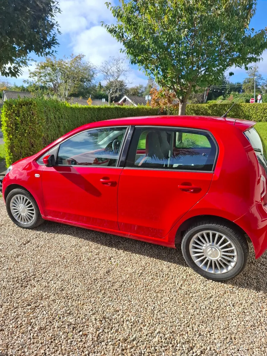 Volkswagen up! 2013 - Image 1