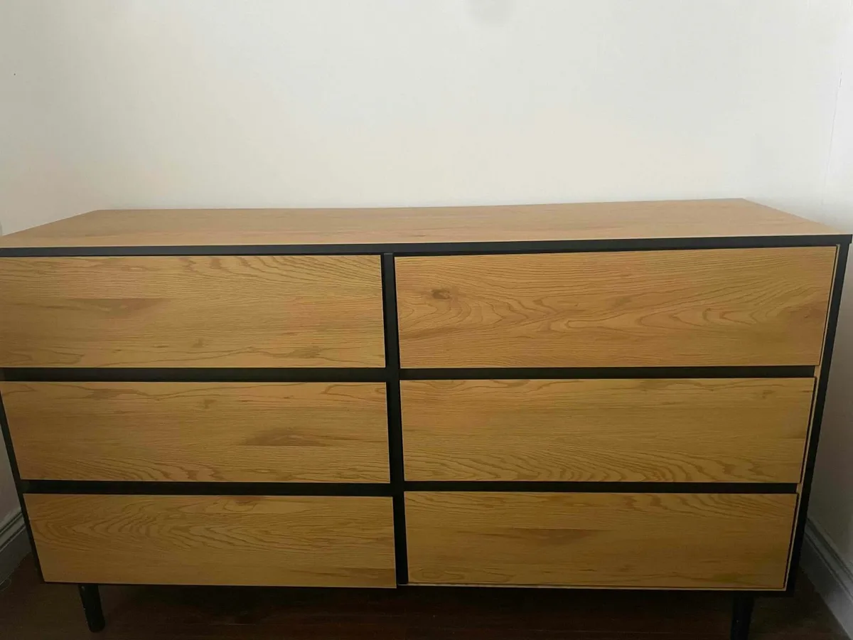 Chest of Drawers
