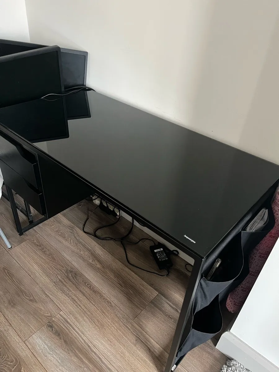 Office Desk - Image 1