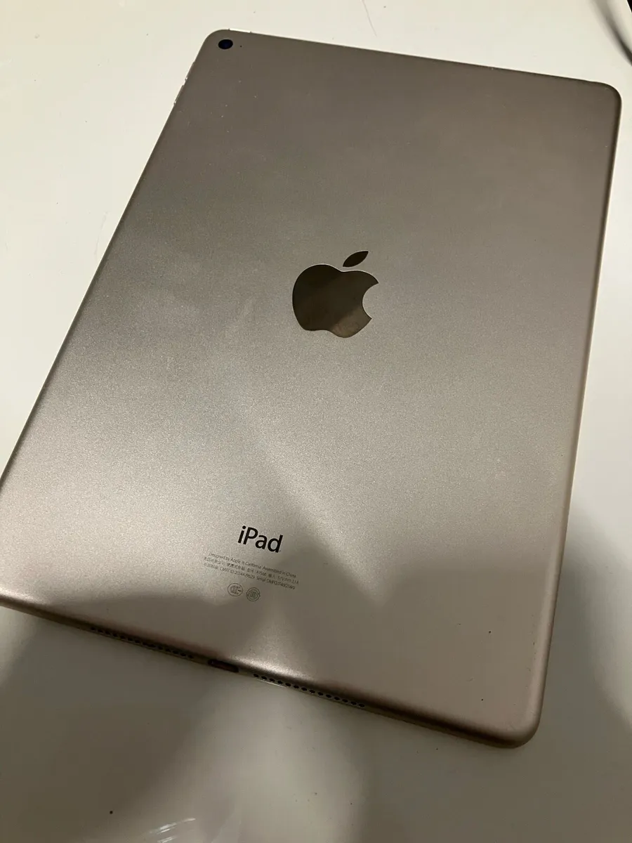 IPAD AIR 2nd 64GB gold - Image 2