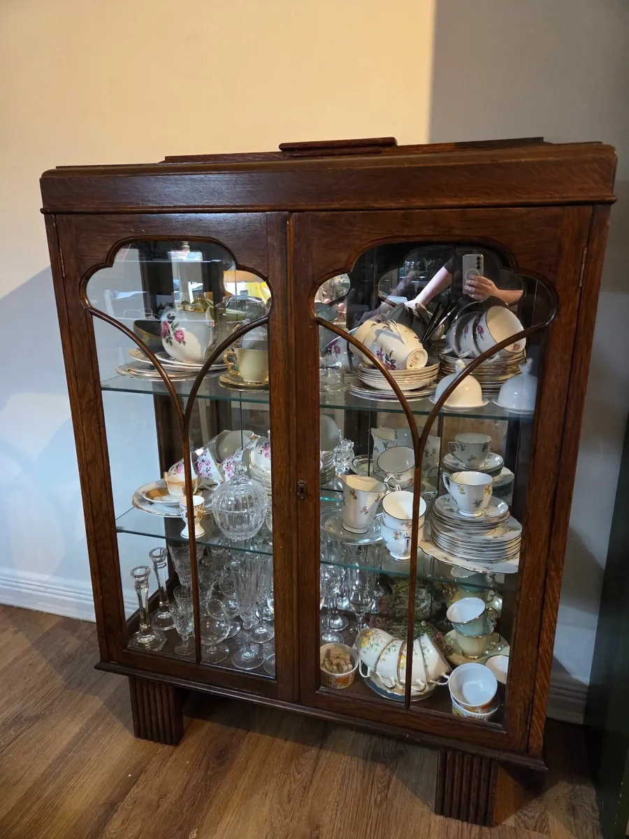 China Cabinet - Image 4