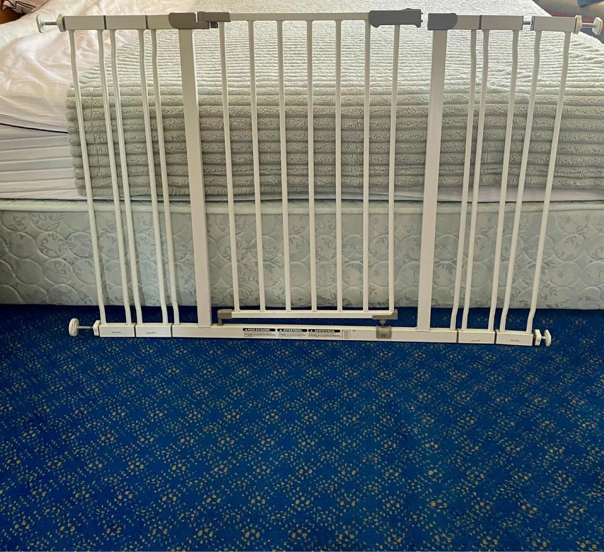 Baby safety gate + extenders - Image 1