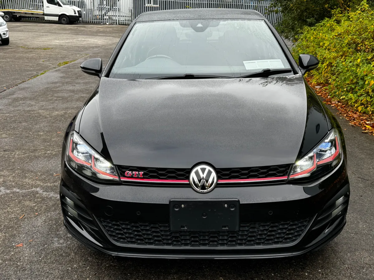 Volkswagen Golf GTI 2.0 DSG 5DR - Image 2