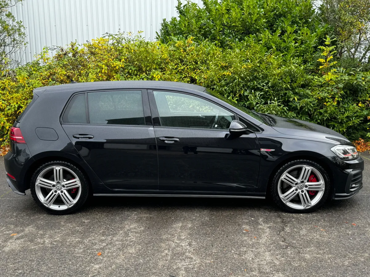 Volkswagen Golf GTI 2.0 DSG 5DR - Image 4