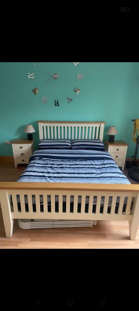 Bedroom set - Image 1
