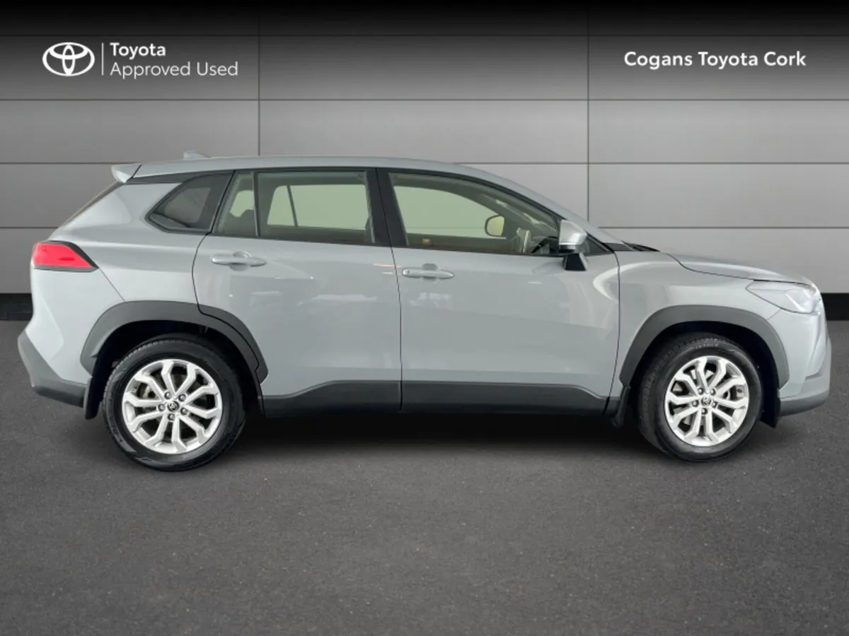 Toyota Corolla Cross - Image 3
